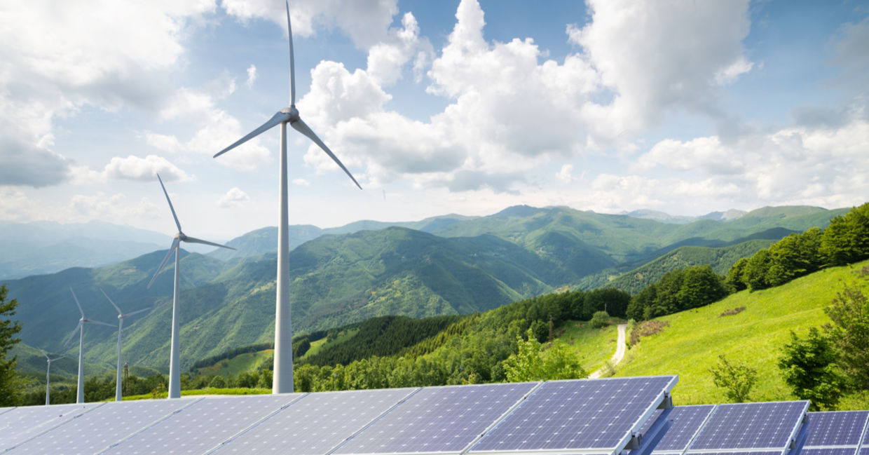 Electricity produced from solar and wind is now either the same price or cheaper than fossil fuel in more than 30 countries. (Shutterstock) Electricity produced from solar and wind is now either the same price or cheaper than fossil fuel in more than 30 countries. (Shutterstock)