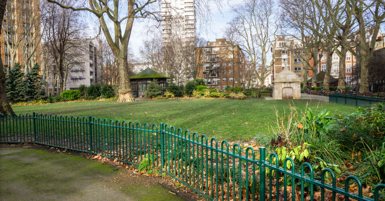 Green spaces in London. Green spaces in London.