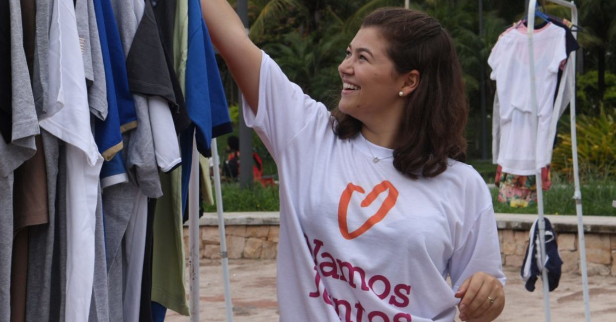 Donate clothing on Good Deeds Day. Donate clothing on Good Deeds Day.