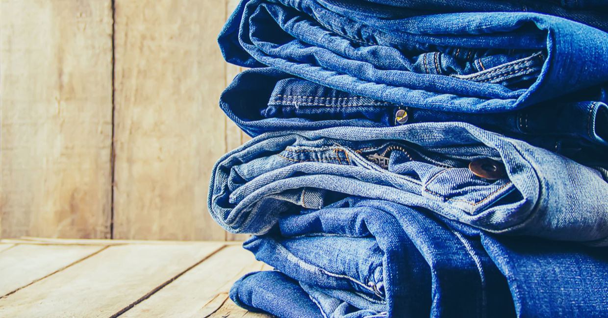 Collecting denims for homeless youth Collecting denims for homeless youth