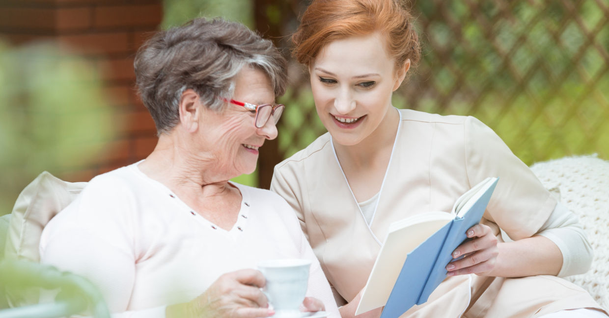 Time Banking by reading to the elderly (Illustrative photo: Shutterstock) Time Banking by reading to the elderly (Illustrative photo: Shutterstock)