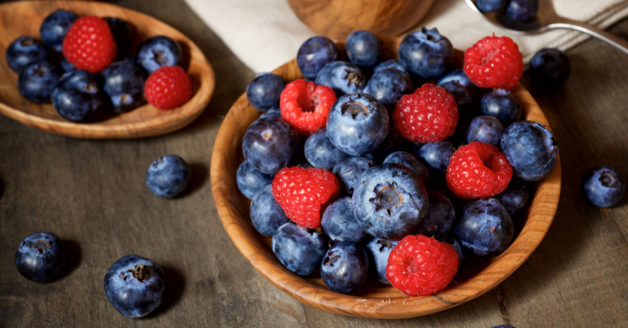 Fresh berries are healthy for diabetics. Fresh berries are healthy for diabetics.