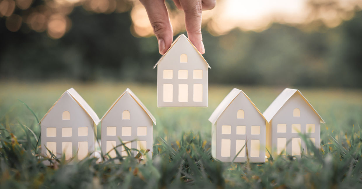 Keeping homes cool without air conditioning. Keeping homes cool without air conditioning.