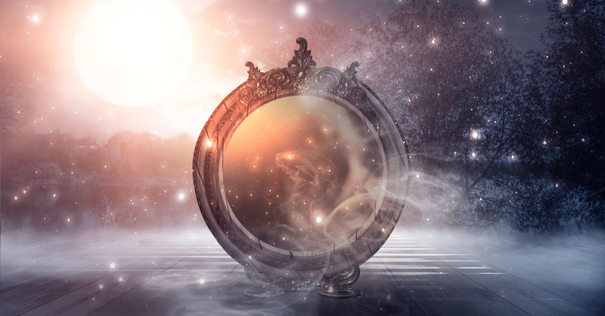 Mysterious mirror Mysterious mirror
