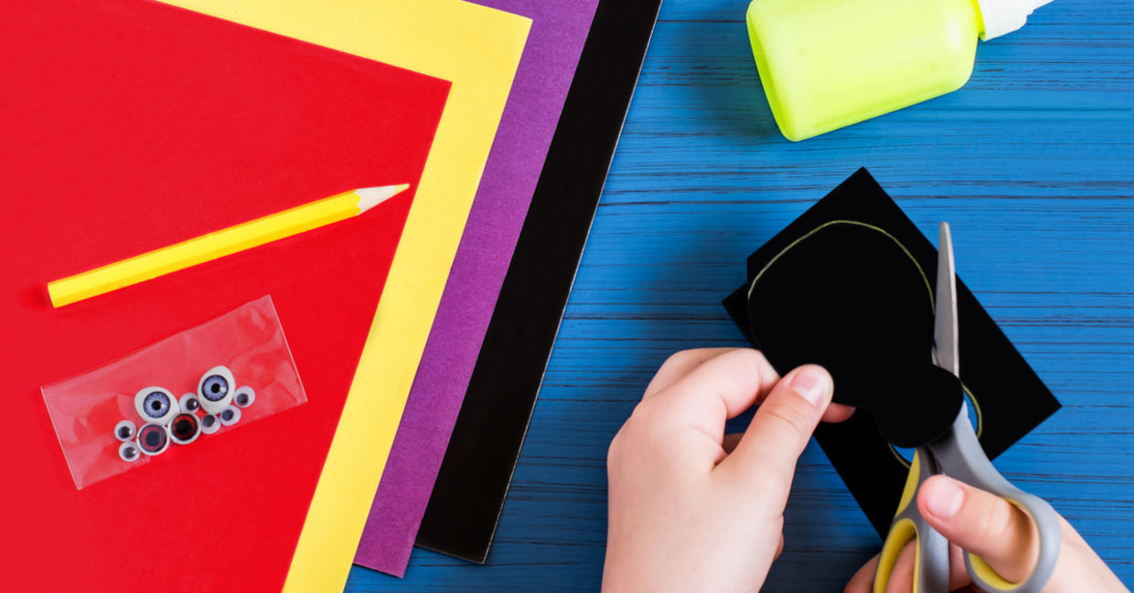 Using colorful paper to make a card. Using colorful paper to make a card.