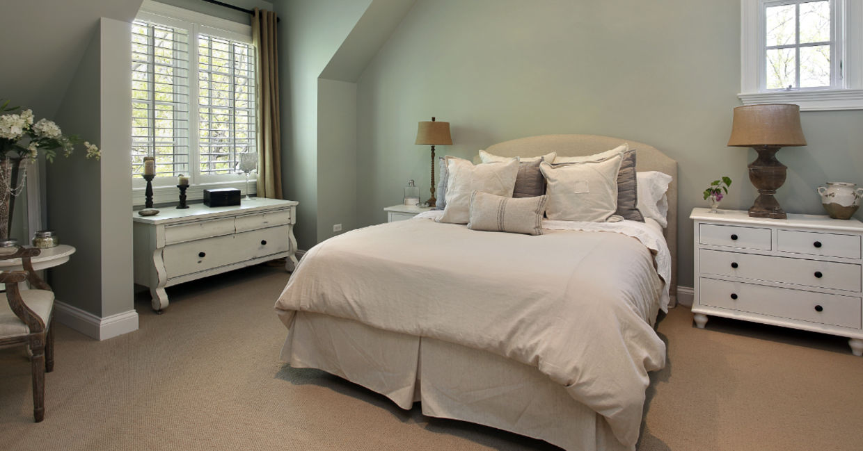 Guest room. Guest room.
