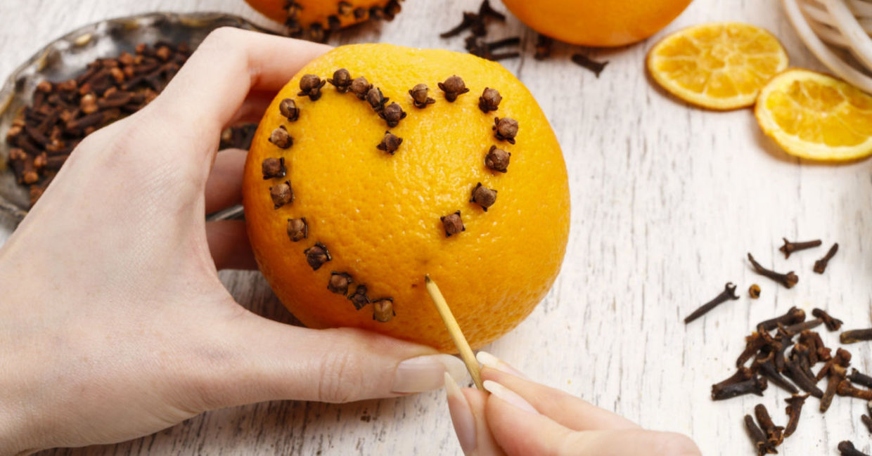 DIY pomander balls are a natural air freshener. DIY pomander balls are a natural air freshener.