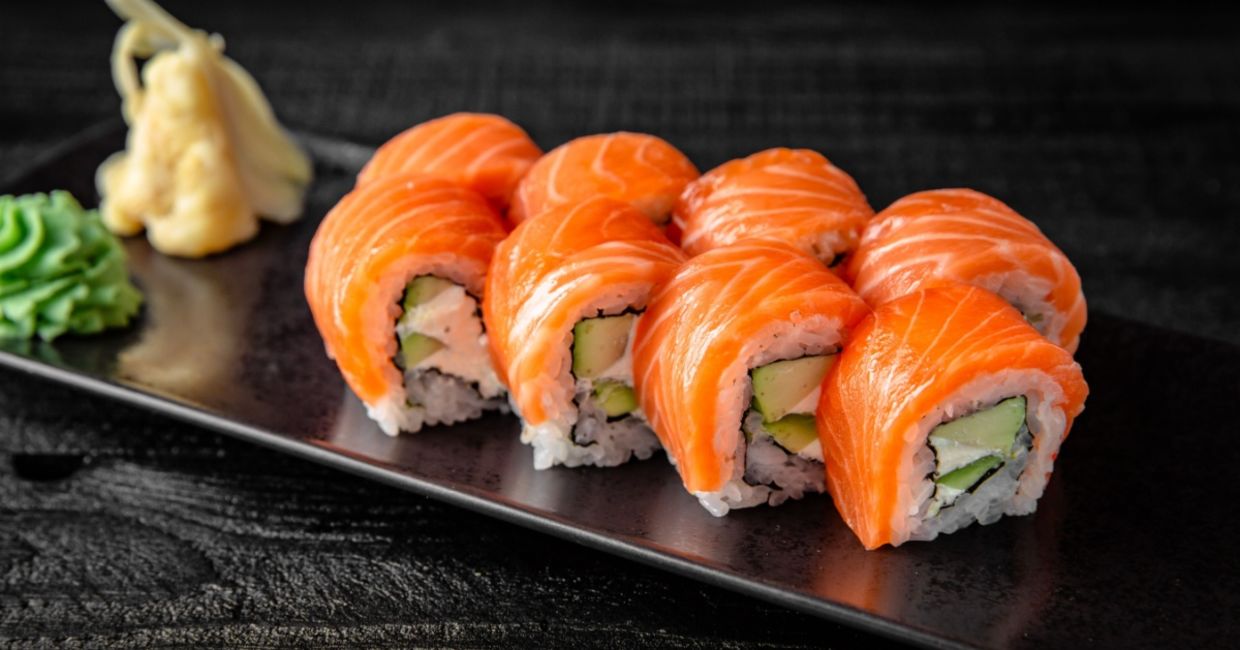 Salmon sushi rolls are full of nutrition. Salmon sushi rolls are full of nutrition.