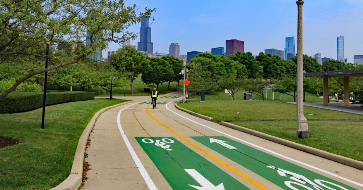 Bike route in a Chicago prk. Bike route in a Chicago prk.