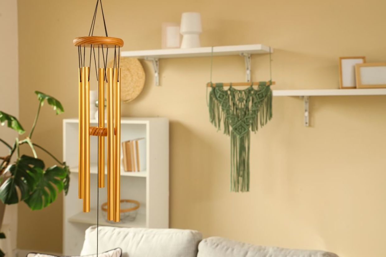 Wndchimes can be use indoors or out. Wndchimes can be use indoors or out.