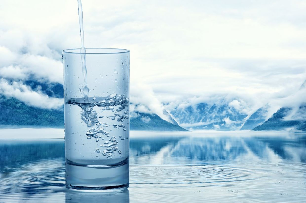 Producing clean drinking water from the sea. Producing clean drinking water from the sea.